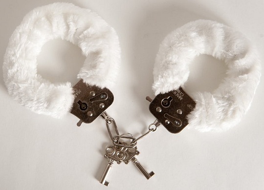 Наручники белые 6см