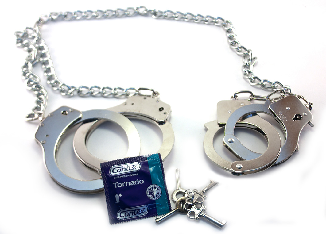 Металлические оковы