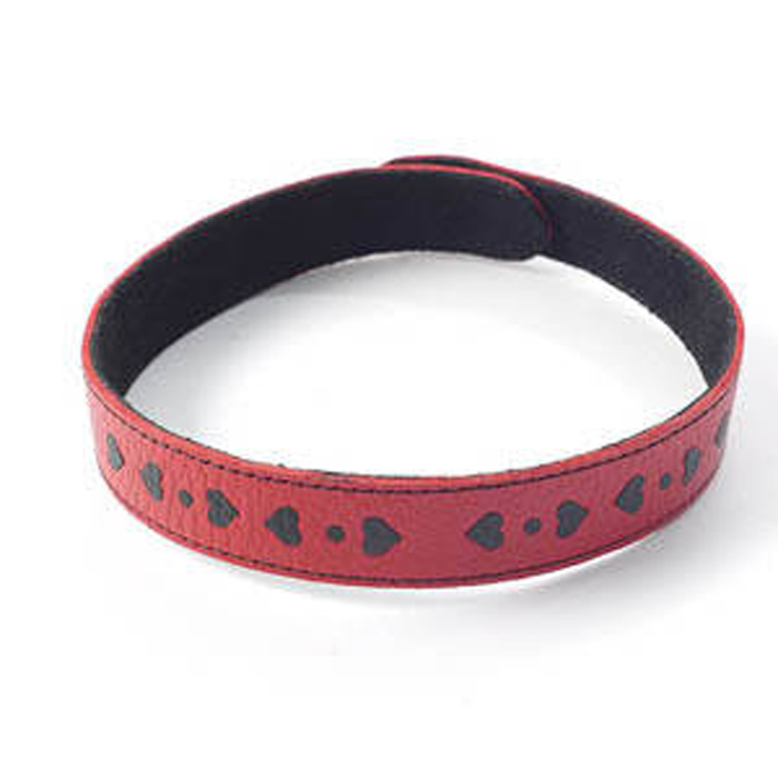 Ошейник с сердечками красный