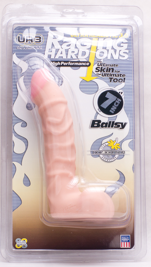 Фаллоимитатор с мошонкой