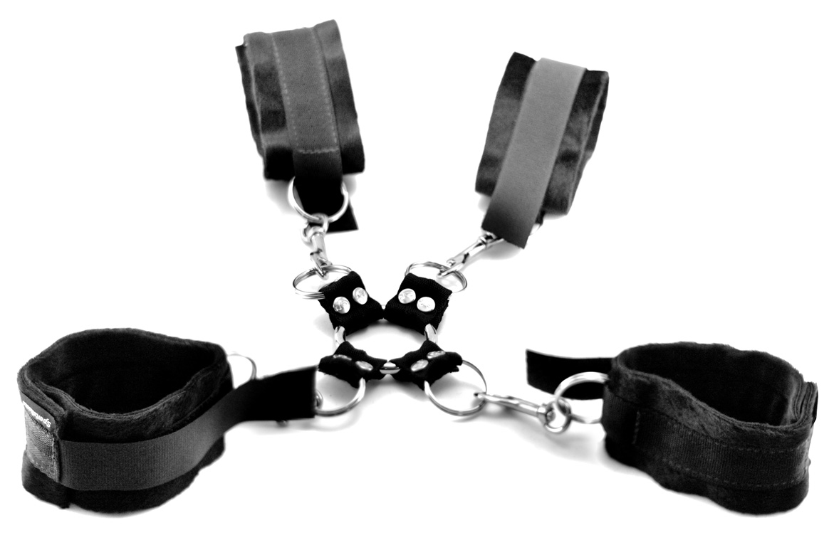 4 регулируемых наручника