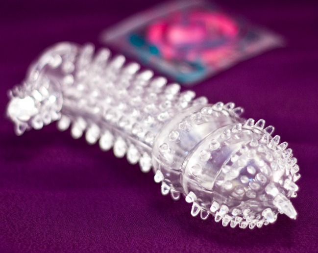 Мягкая насадка с шипиками