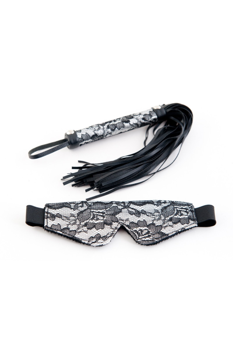 Кружевной набор серебристый: маска и флоггер