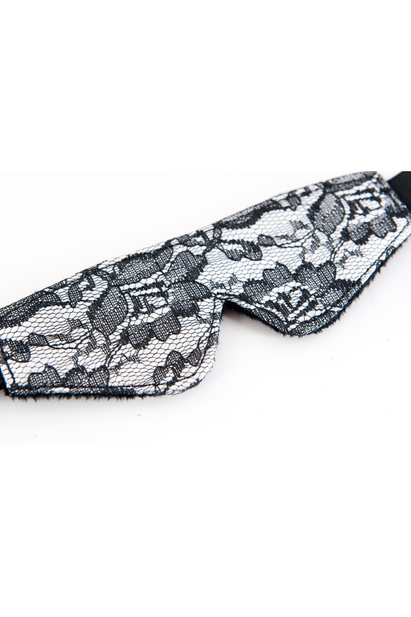 Кружевной набор серебристый: маска и флоггер