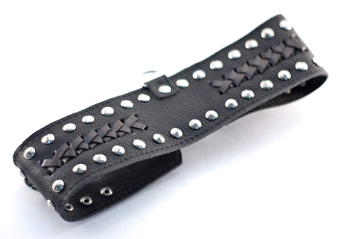 Ошйник из черной кожи с поводком