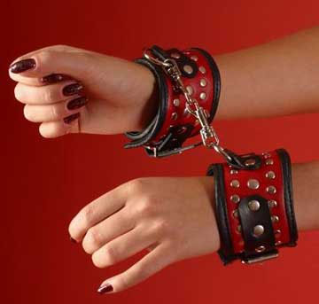 Наручи фигурные с красными вставками