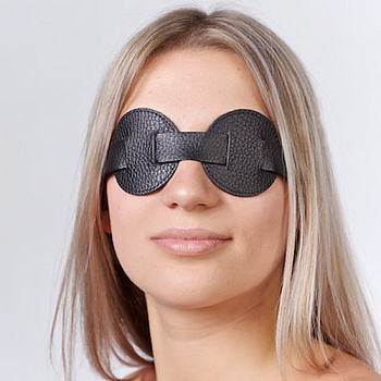 Маска черная глухая из натуральной кожи