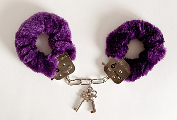Наручники фиолетовые.6см